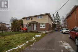 1098 CEDAR STREET  Oshawa, ON L1J 3R9