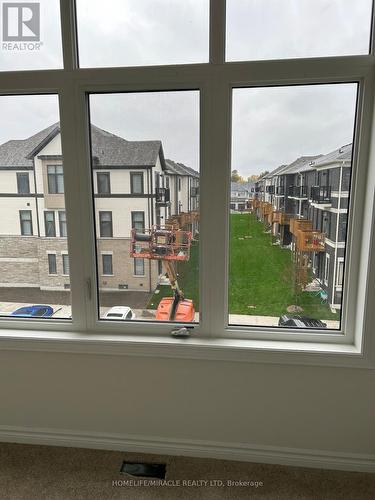 430 Okanagan Path, Oshawa, ON - Indoor Photo Showing Other Room