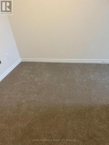 430 Okanagan Path, Oshawa, ON - Indoor Photo Showing Other Room