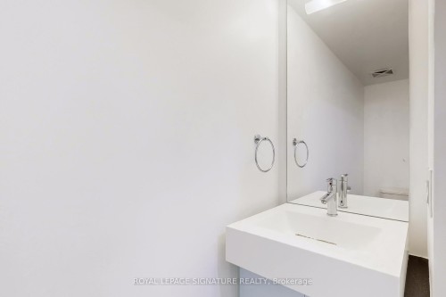 G07-38 Dan Leckie Way, Toronto, ON - Indoor Photo Showing Bathroom