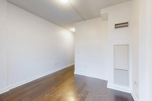 G07-38 Dan Leckie Way, Toronto, ON - Indoor Photo Showing Other Room