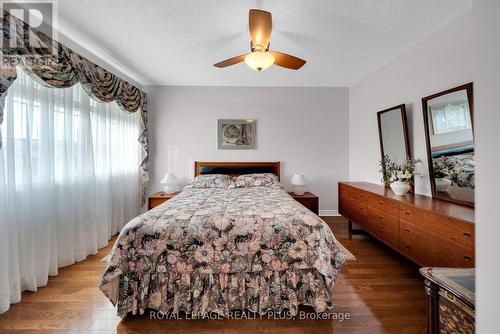 6323 Lisgar Drive, Mississauga, ON - Indoor Photo Showing Bedroom