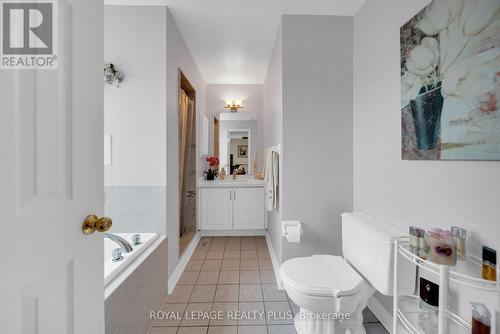 6323 Lisgar Drive, Mississauga, ON - Indoor Photo Showing Bathroom