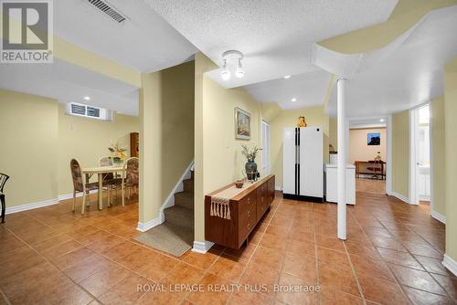 6323 Lisgar Drive, Mississauga, ON - Indoor
