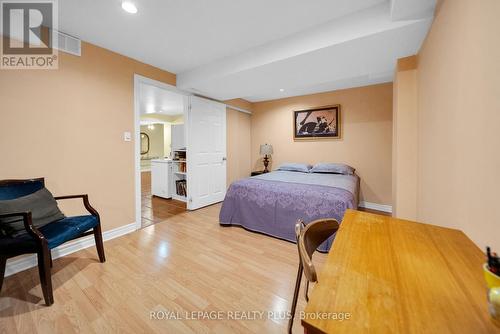 6323 Lisgar Drive, Mississauga, ON - Indoor Photo Showing Bedroom