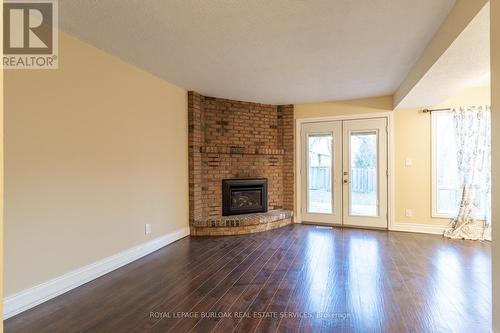 58 Romy Crescent, Thorold, ON - Indoor Photo Showing Living Room With Fireplace