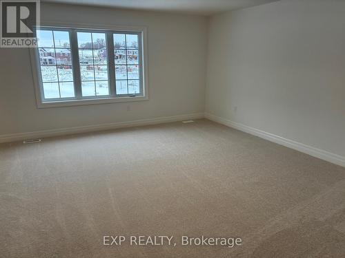 Upper - 275 Rosenberg Way, Kitchener, ON - Indoor Photo Showing Other Room