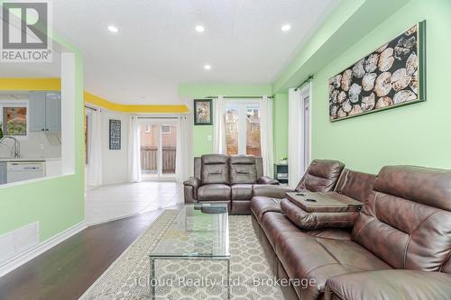 5261 River Forest Court, Mississauga, ON - Indoor Photo Showing Living Room