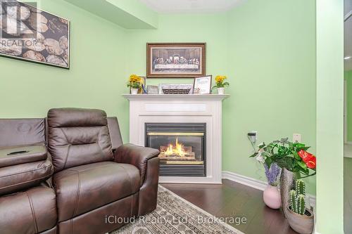 5261 River Forest Court, Mississauga, ON - Indoor Photo Showing Living Room With Fireplace