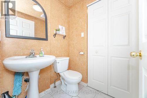 5261 River Forest Court, Mississauga, ON - Indoor Photo Showing Bathroom