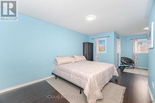 5261 River Forest Court, Mississauga, ON - Indoor Photo Showing Bedroom