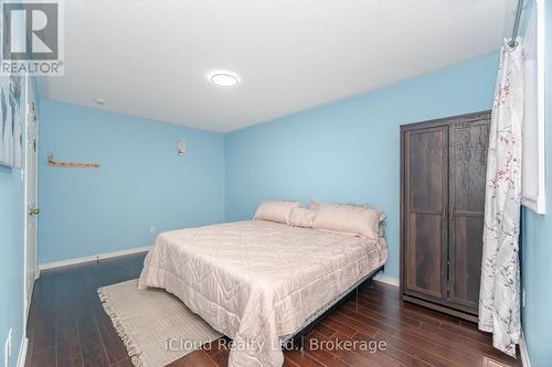 5261 River Forest Court, Mississauga, ON - Indoor Photo Showing Bedroom