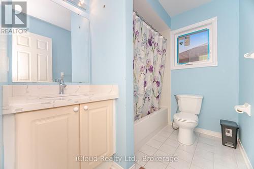 5261 River Forest Court, Mississauga, ON - Indoor Photo Showing Bathroom