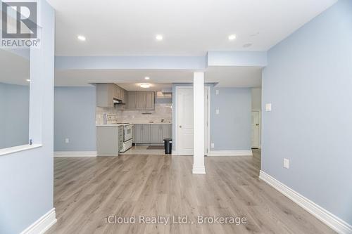 5261 River Forest Court, Mississauga, ON - Indoor Photo Showing Kitchen