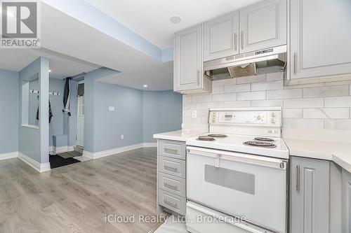 5261 River Forest Court, Mississauga, ON - Indoor Photo Showing Kitchen