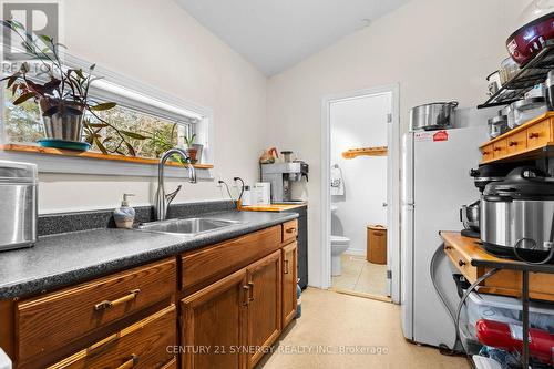 1104 County Road 16 Road, Merrickville-Wolford, ON - Indoor Photo Showing Other Room