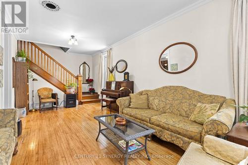 1104 County Road 16 Road, Merrickville-Wolford, ON - Indoor Photo Showing Living Room