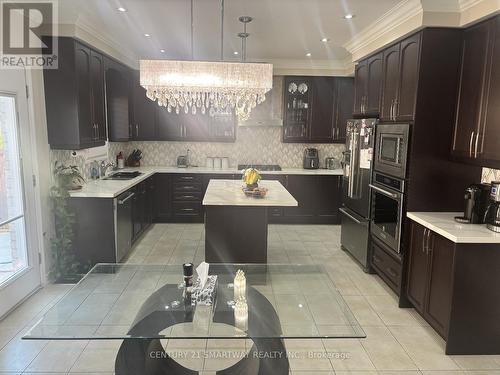 25 Bucksaw Street, Brampton, ON - Indoor Photo Showing Kitchen With Upgraded Kitchen