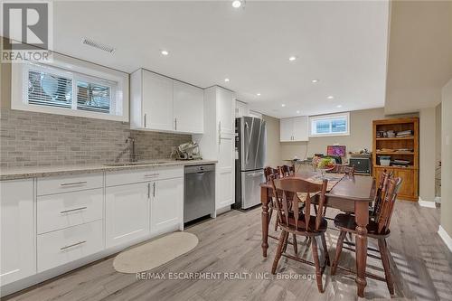 982 Highland Road E, Hamilton, ON - Indoor