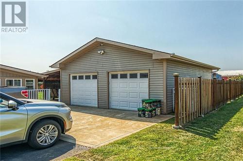 982 Highland Road E, Hamilton, ON - Outdoor