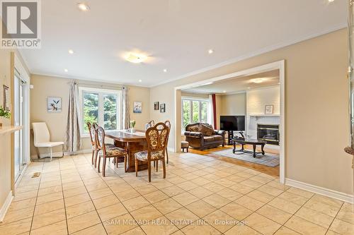 2492 Erin Centre Boulevard, Mississauga, ON - Indoor Photo Showing Dining Room