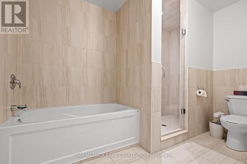 2492 Erin Centre Boulevard, Mississauga, ON - Indoor Photo Showing Bathroom