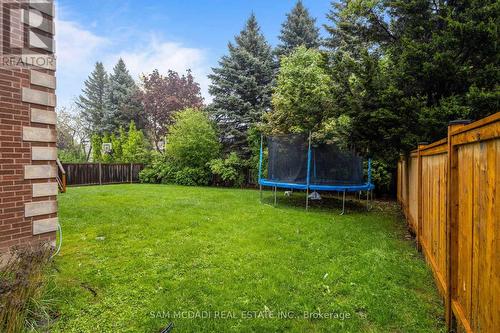 2492 Erin Centre Boulevard, Mississauga, ON - Outdoor