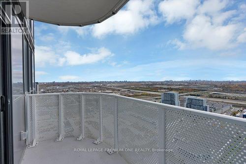 4010 - 28 Interchange Way, Vaughan, ON - Outdoor With View