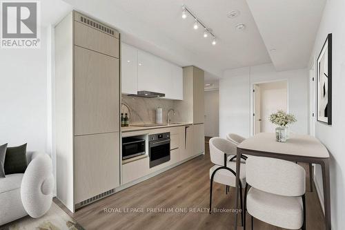 4010 - 28 Interchange Way, Vaughan, ON - Indoor