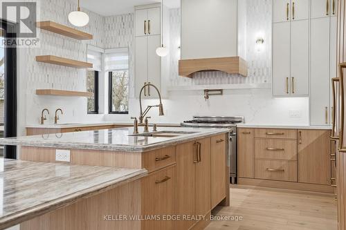 427 Pine Cove Road, Burlington, ON - Indoor Photo Showing Kitchen With Upgraded Kitchen