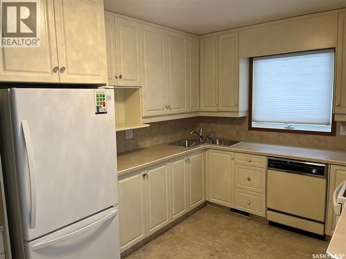 149 Walden Crescent, Regina, SK - Indoor Photo Showing Kitchen