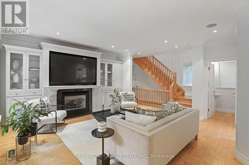 1382 Aldo Drive, Mississauga, ON - Indoor Photo Showing Living Room With Fireplace