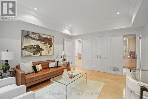 1382 Aldo Drive, Mississauga, ON - Indoor Photo Showing Living Room