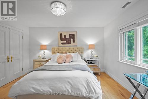 1382 Aldo Drive, Mississauga, ON - Indoor Photo Showing Bedroom