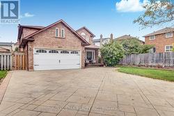 4234 HAZINEH COURT  Mississauga, ON L5B 3N5