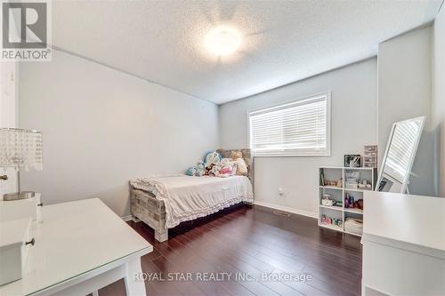 4234 Hazineh Court, Mississauga, ON - Indoor Photo Showing Bedroom