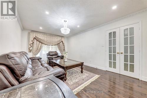 4234 Hazineh Court, Mississauga, ON - Indoor