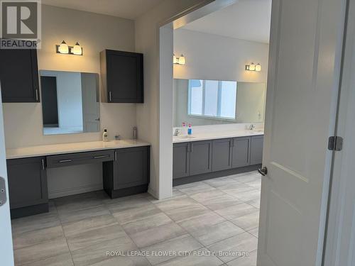 32 Twinleaf Crescent, Adjala-Tosorontio, ON - Indoor Photo Showing Bathroom