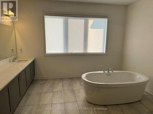 32 Twinleaf Crescent, Adjala-Tosorontio, ON - Indoor Photo Showing Bathroom