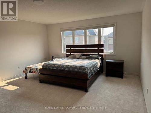 32 Twinleaf Crescent, Adjala-Tosorontio, ON - Indoor Photo Showing Bedroom