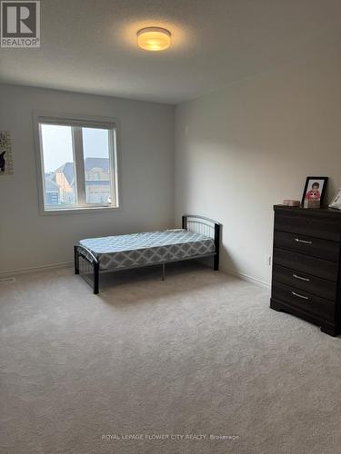 32 Twinleaf Crescent, Adjala-Tosorontio, ON - Indoor Photo Showing Bedroom
