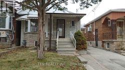 UPPER - 138 TIMES ROAD  Toronto, ON M6B 3M2