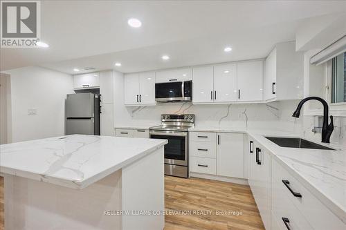 379 Bryant Crescent, Burlington, ON - Indoor Photo Showing Kitchen With Upgraded Kitchen