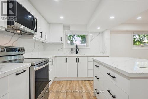 379 Bryant Crescent, Burlington, ON - Indoor Photo Showing Kitchen With Upgraded Kitchen