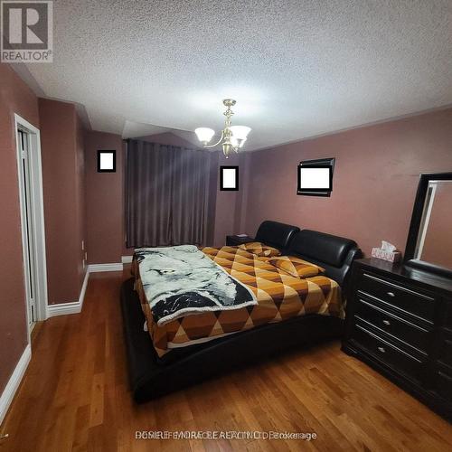67 Seaside Circle, Brampton, ON - Indoor Photo Showing Bedroom