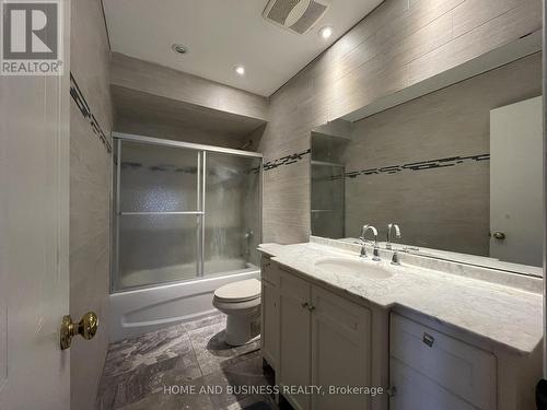 7132 Harding Crescent, Mississauga, ON - Indoor Photo Showing Bathroom