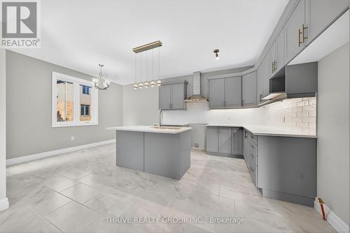 3465 Oriole Circle E, London South (South U), ON - Indoor Photo Showing Kitchen With Upgraded Kitchen
