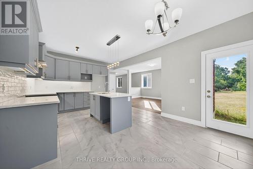 3465 Oriole Circle E, London South (South U), ON - Indoor Photo Showing Kitchen With Upgraded Kitchen