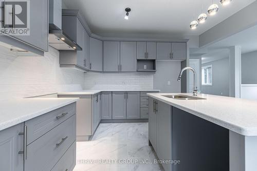 3465 Oriole Circle E, London South (South U), ON - Indoor Photo Showing Kitchen With Double Sink With Upgraded Kitchen