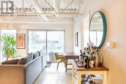 4A - 483 QUEEN STREET  Toronto, ON M5V 2A9